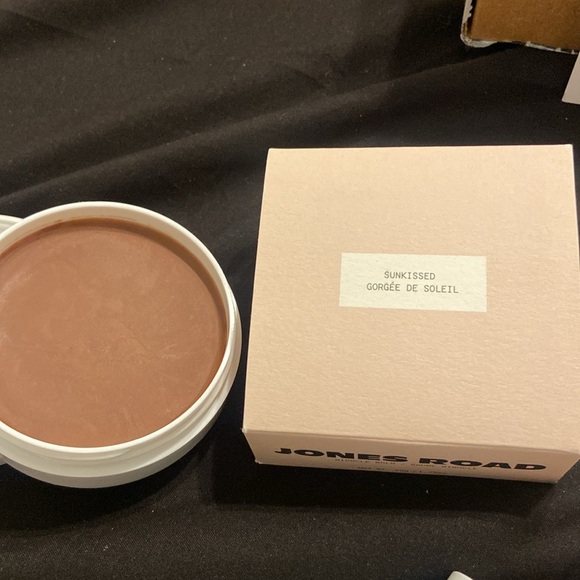 Jones Road Beauty PR Package - Picture 3 of 8